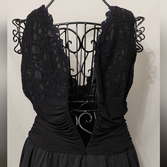 Jessica Howard Black Slimming Formal Dress - Size 14 - NWT - Picture 7 of 11